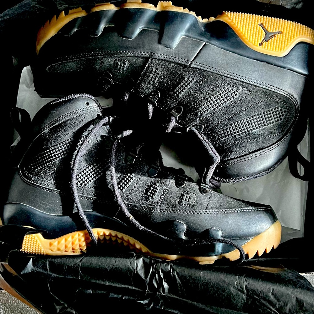 Jordan retro 9 boots size 10 men